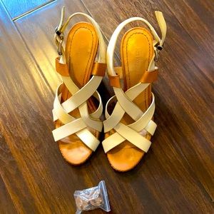 White and tan heels- Pour la Victoire